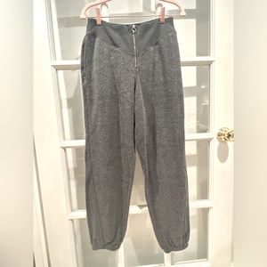 💚Aeries💚 Shearling jogger w/v-front zipper waist band and center from zi…